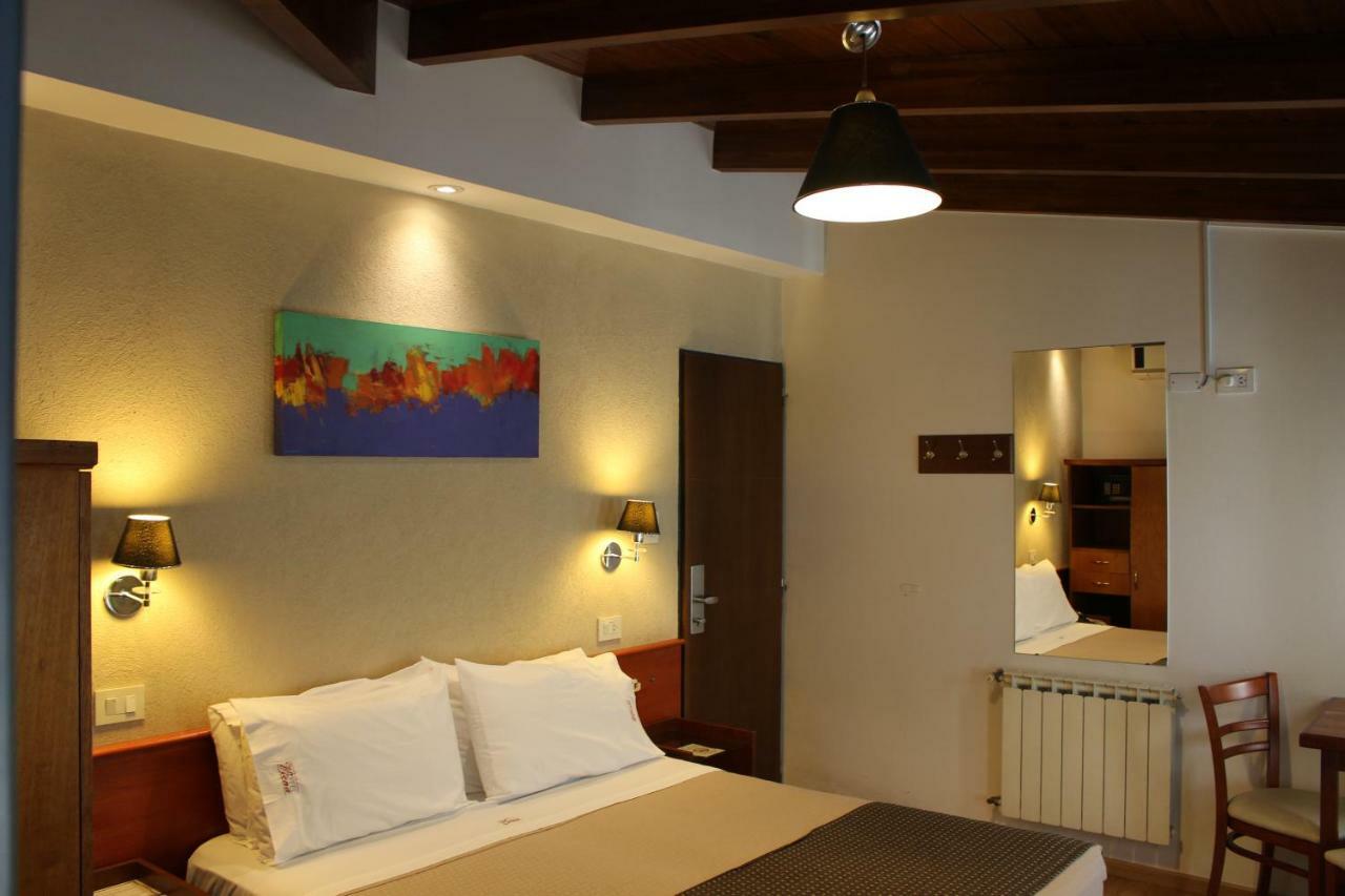 Hotel Viena Cordoba Exterior photo